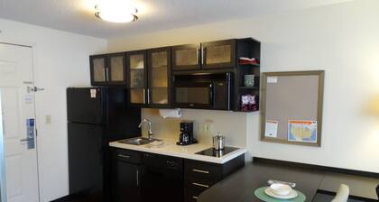 Candlewood Suites Wichita Airport by IHG