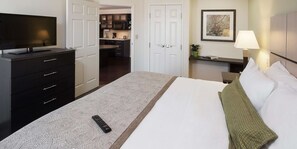 1 bedroom, premium bedding, Tempur-Pedic beds, in-room safe