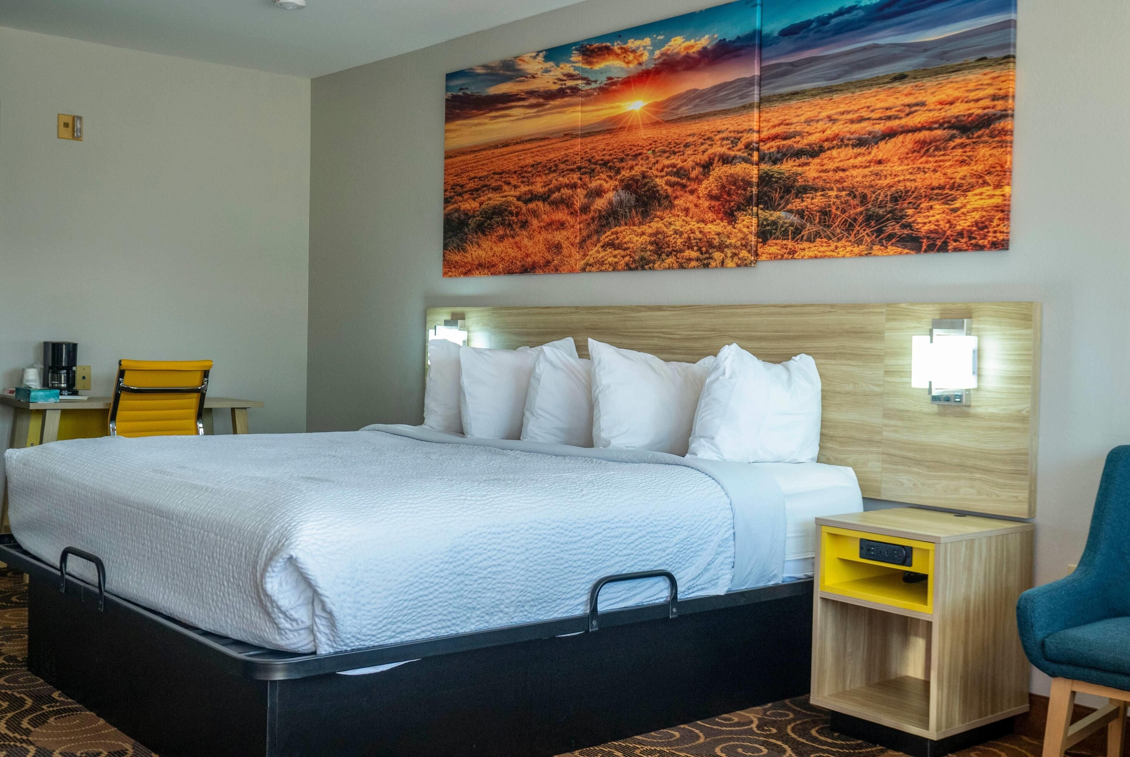 Room, 1 King Bed, Accessible | Premium bedding, in-room safe, desk, soundproofing