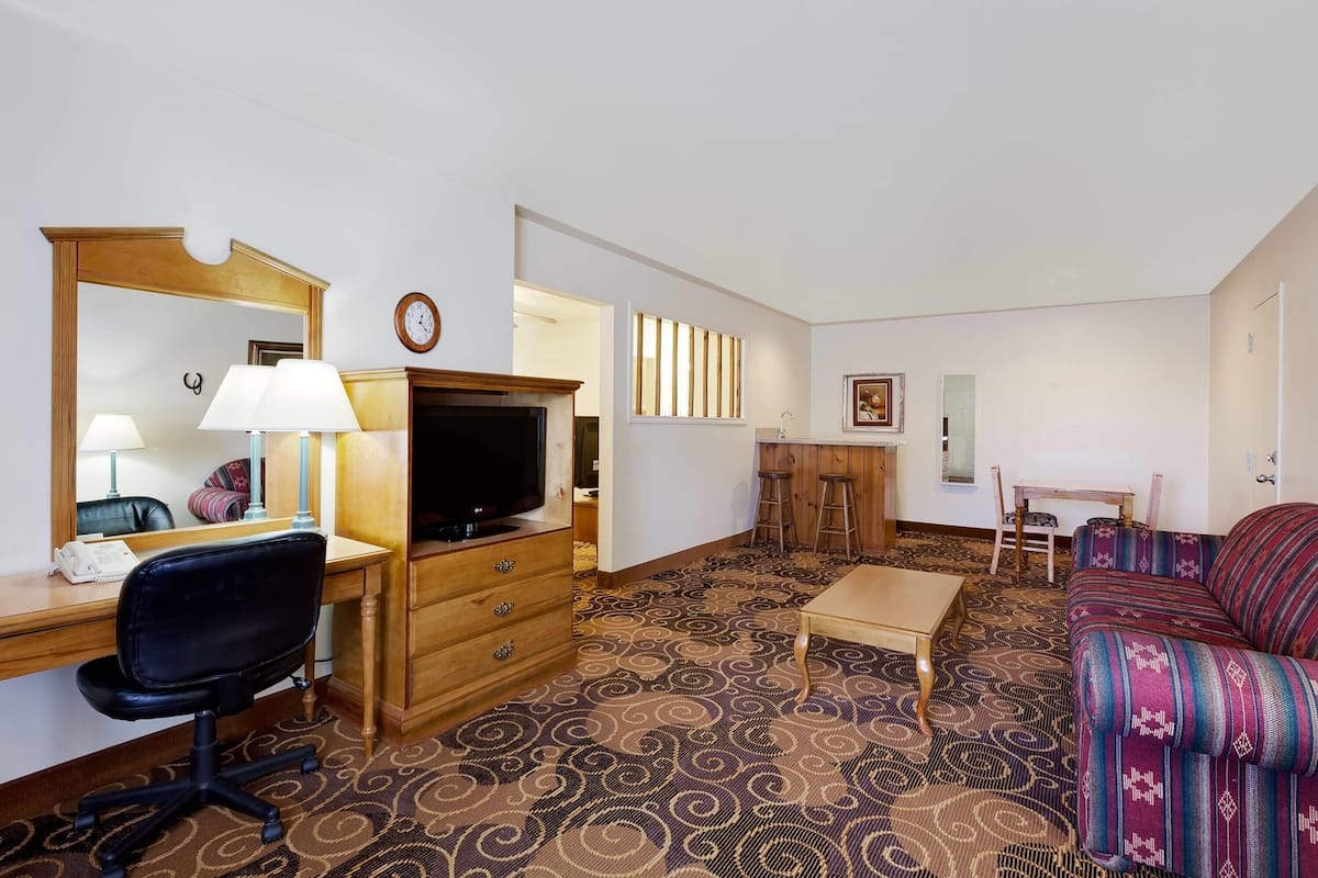 Suite, 1 Schlafzimmer, Nichtraucher (1 King Bed) | Zimmerausstattung