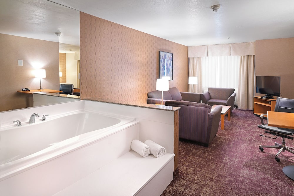 Crystal Inn Hotel & Suites West Valley City