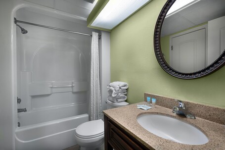 Monterey Bay Suites - Image 7