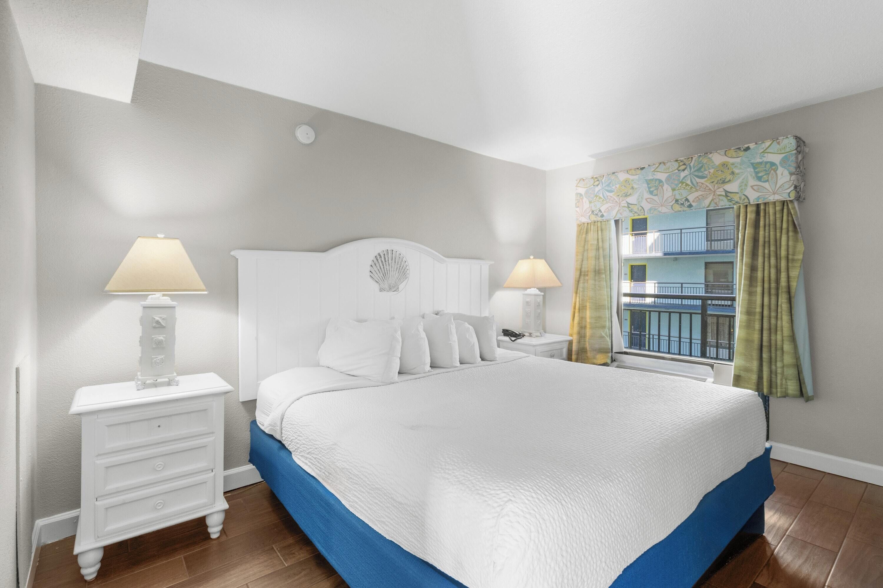 Ocean View King | 1 bedroom, premium bedding, in-room safe, laptop workspace