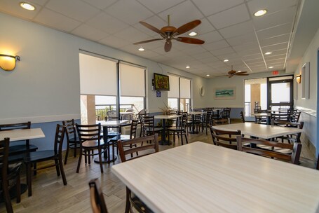 Monterey Bay Suites - Image 16