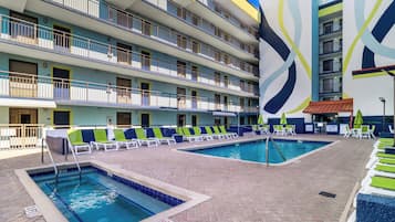 Indoor pool, 2 outdoor pools