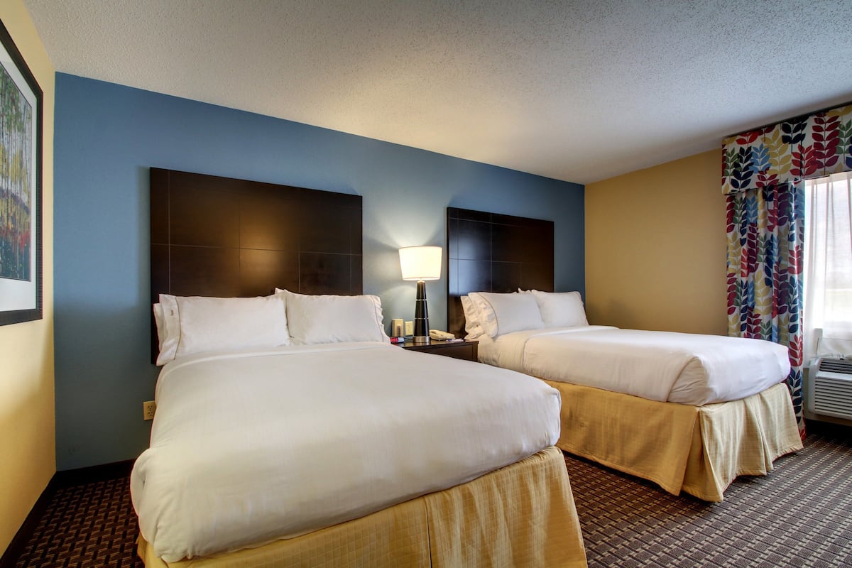 In-room safe, desk, iron/ironing board, free cribs/infant beds