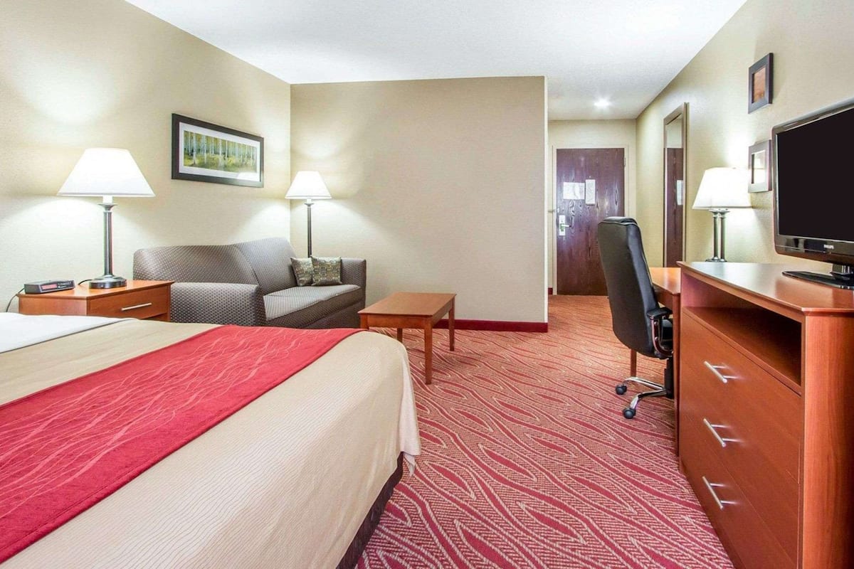Standard Room, 1 Katil Raja (King), Non Smoking | Meja, katil lipat simpan/tambahan, Wi-fi percuma, cadar katil