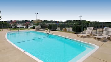 Piscina a l'aire lliure de temporada
