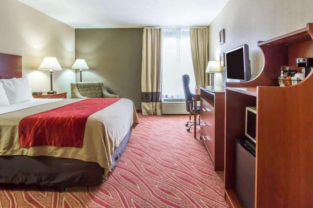 Desk, rollaway beds, free WiFi, bed sheets