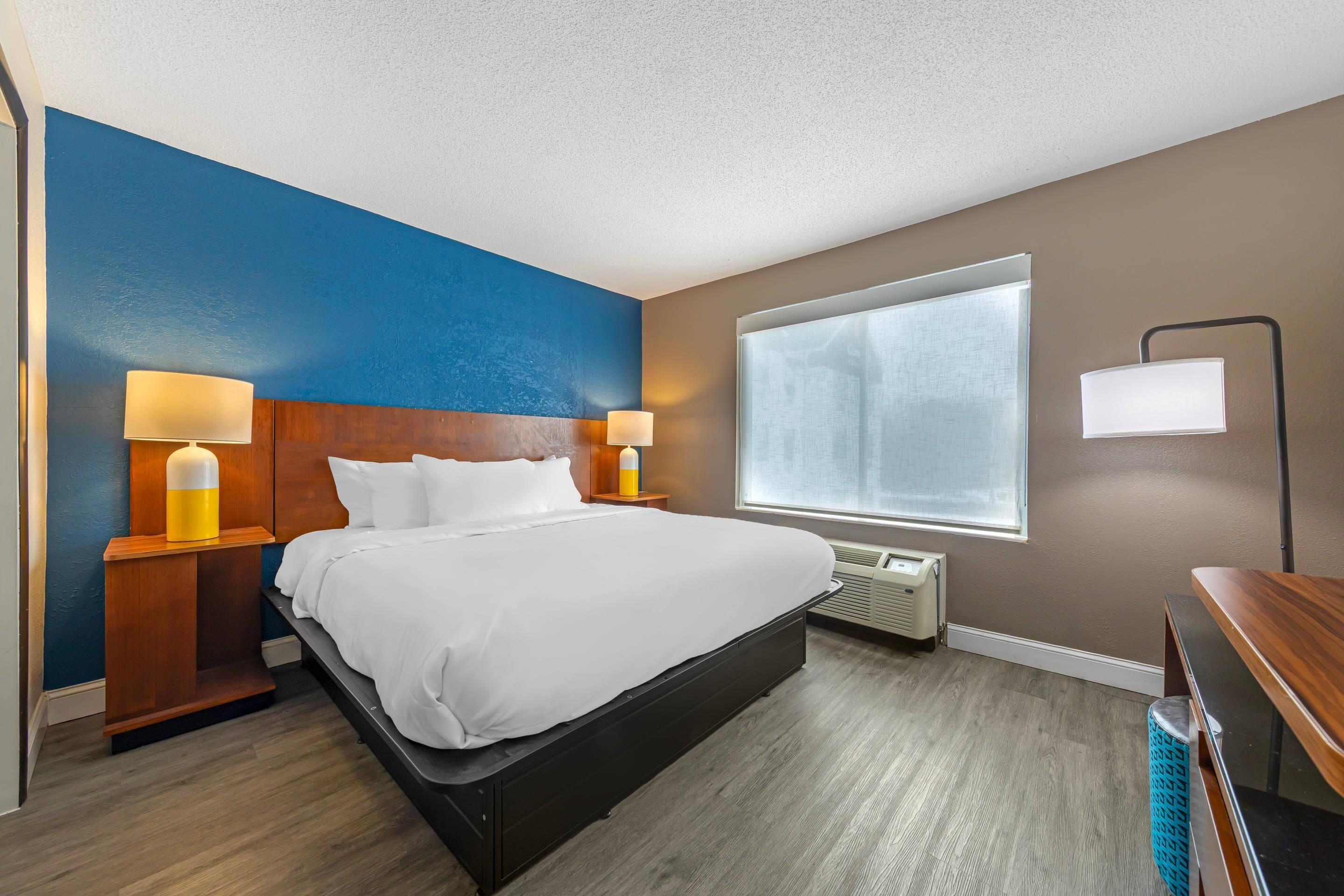 Literie de qualité supérieure, coffres-forts dans les chambres, bureau