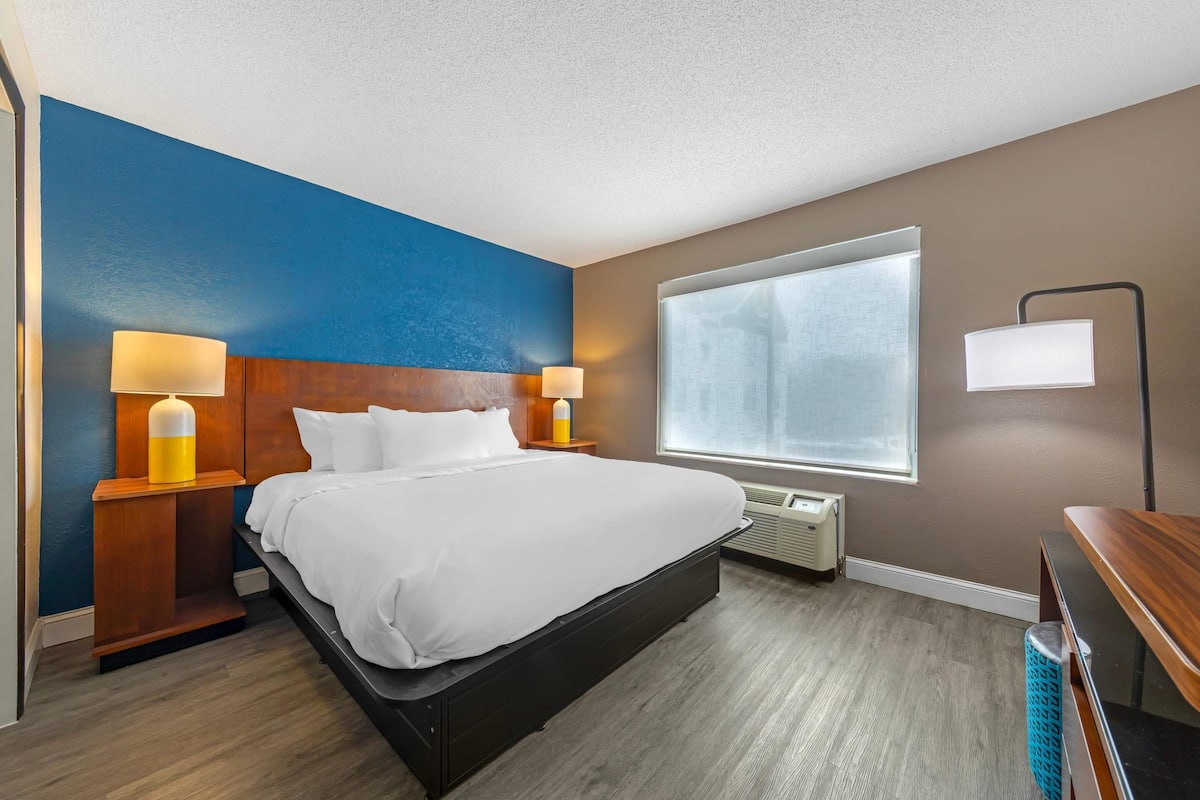 Literie de qualité supérieure, coffres-forts dans les chambres, bureau