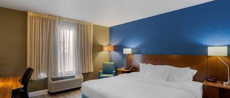 Premium bedding, in-room safe, desk, laptop workspace