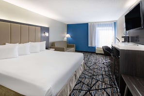 Zimmer, 1 King-Bett, Nichtraucher | Schreibtisch, kostenloses WLAN, Bettwäsche