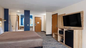 Suite, 1 King Bed, Jetted Tub