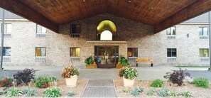 Property entrance - All Seasons Resort (Kalkaska)