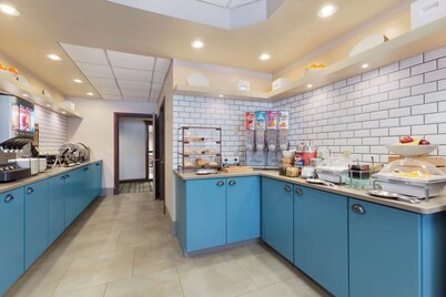 Country Inn & Suites by Radisson, Wausau, WI