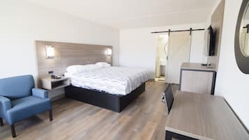 Room, 1 King Bed, Non Smoking | Desk, iron/ironing board, free WiFi, bed sheets