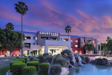 Exterior. Courtyard by Marriott Scottsdale North