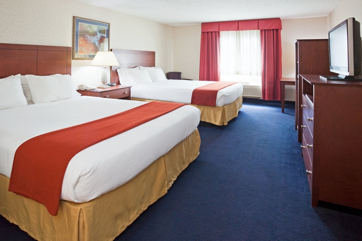 Blackout curtains, iron/ironing board, free WiFi, bed sheets