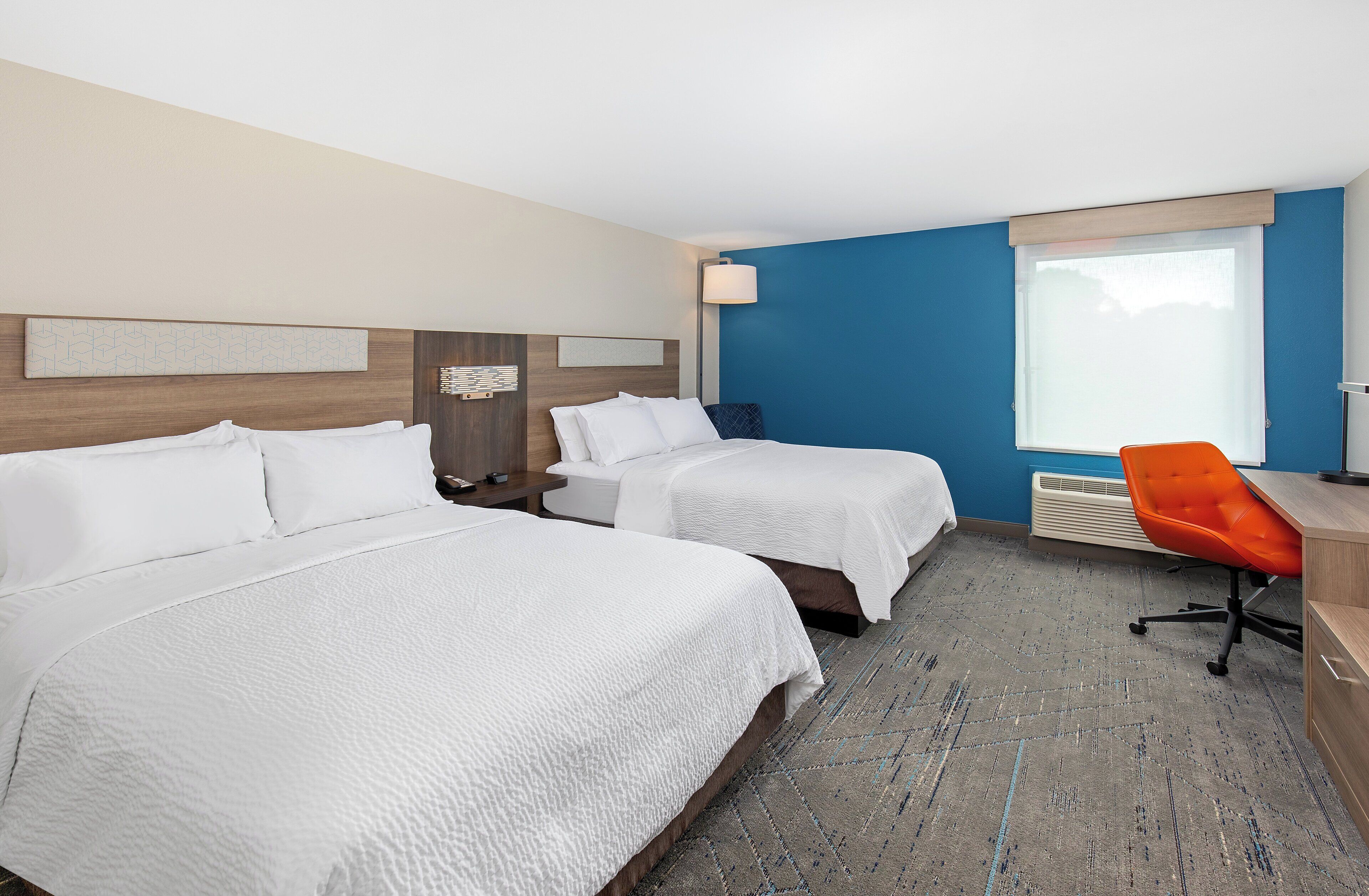 Hypo-allergenic bedding, in-room safe, desk, laptop workspace