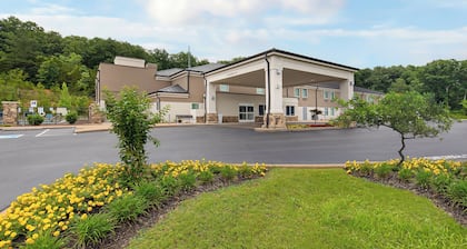 Holiday Inn Express Hurricane by IHG