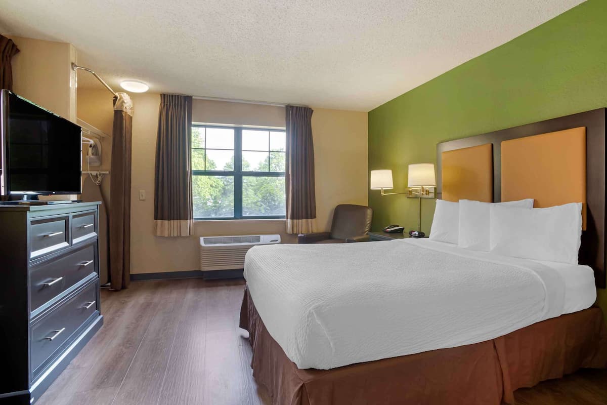 Studio, 1 Queen Bed, Non Smoking
