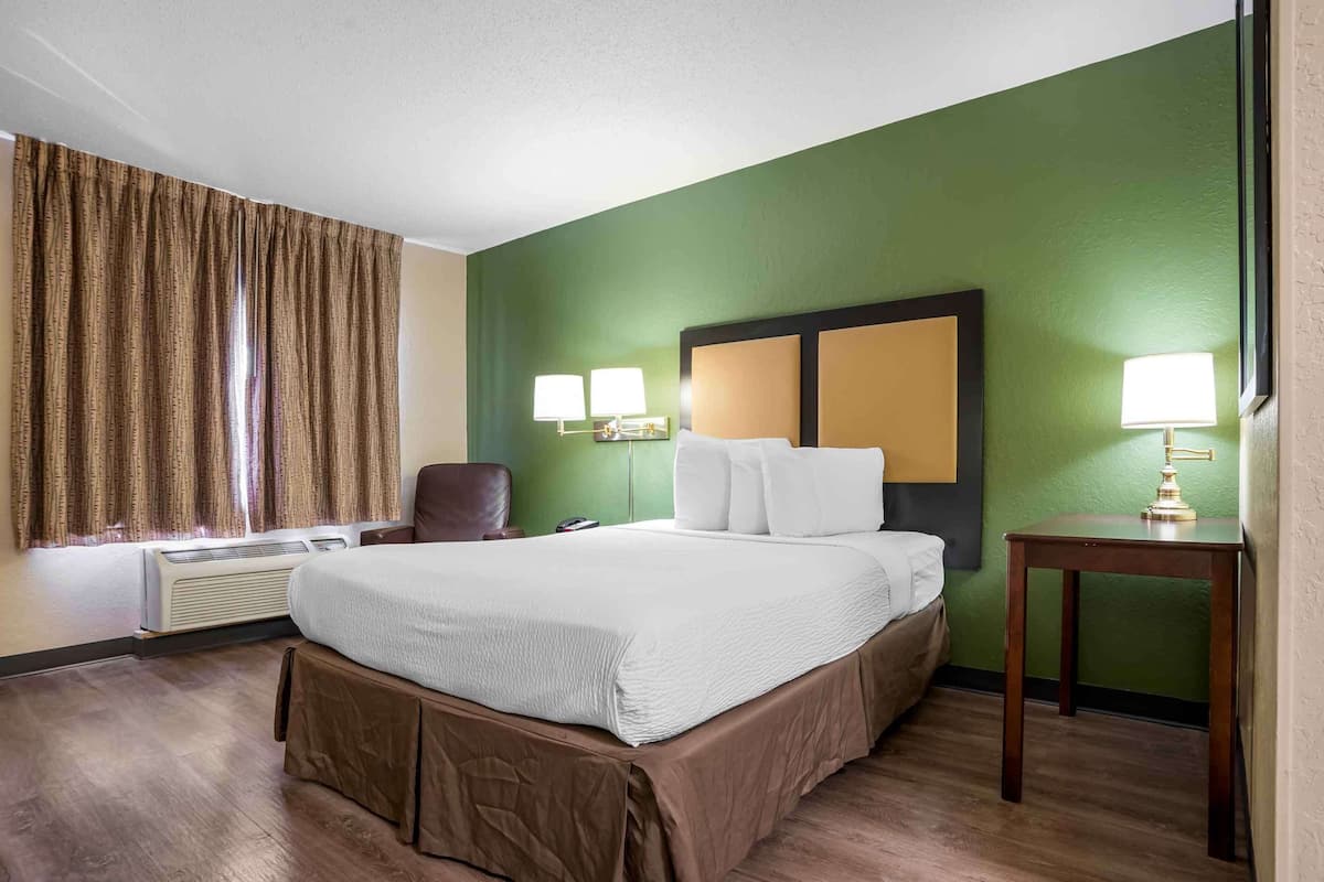 studio, 1 queen bed, accessible, non smoking | desk, laptop workspace, blackout curtains, iron/ironing board