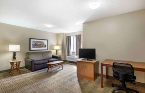 Deluxe Studio, Multiple Beds, Non Smoking | Pillowtop beds, desk, laptop workspace, blackout drapes - Extended Stay America Suites Cleveland Great Northern Mall (North Olmsted)