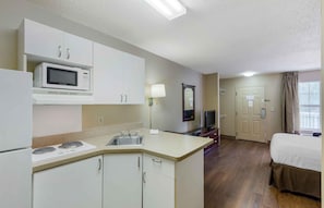 Studio, 1 Queen Bed, Non Smoking | Private kitchen | Fridge, microwave, stovetop - Extended Stay America Select Suites Raleigh RDU Airport (Morrisville)