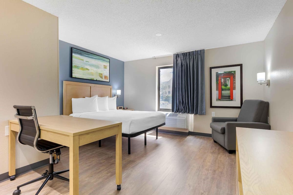 Studio, 1 Queen Bed, Non Smoking