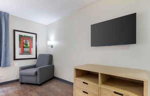 Studio, 1 Queen Bed, Non Smoking