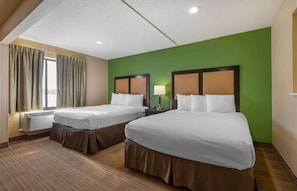Deluxe Studio, Multiple Beds, Non Smoking | Desk, laptop workspace, iron/ironing board, free WiFi