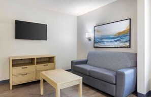 Deluxe Studio, Multiple Beds, Non Smoking | Desk, laptop workspace, iron/ironing board, free WiFi
