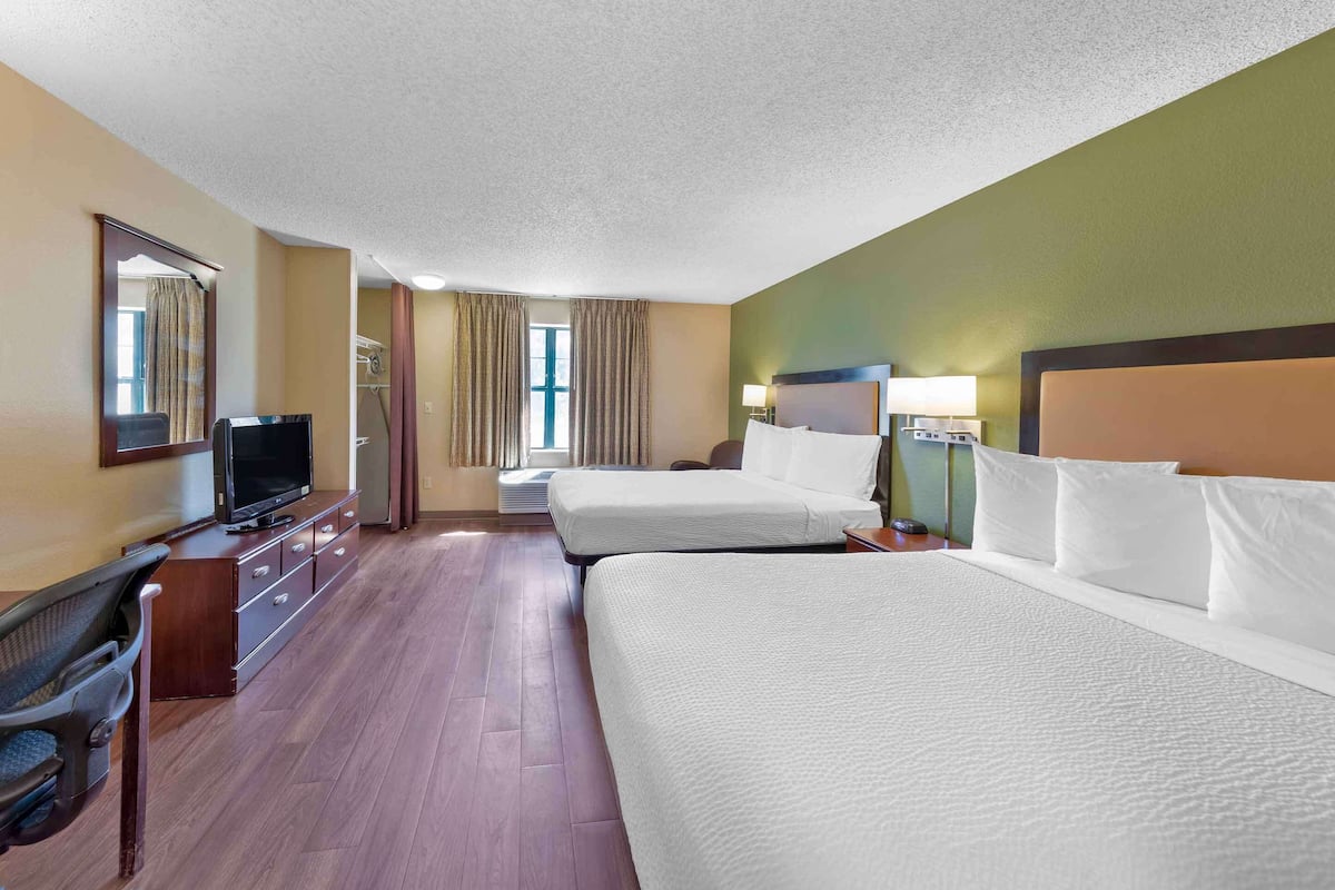 Desk, iron/ironing board, free WiFi, bed sheets