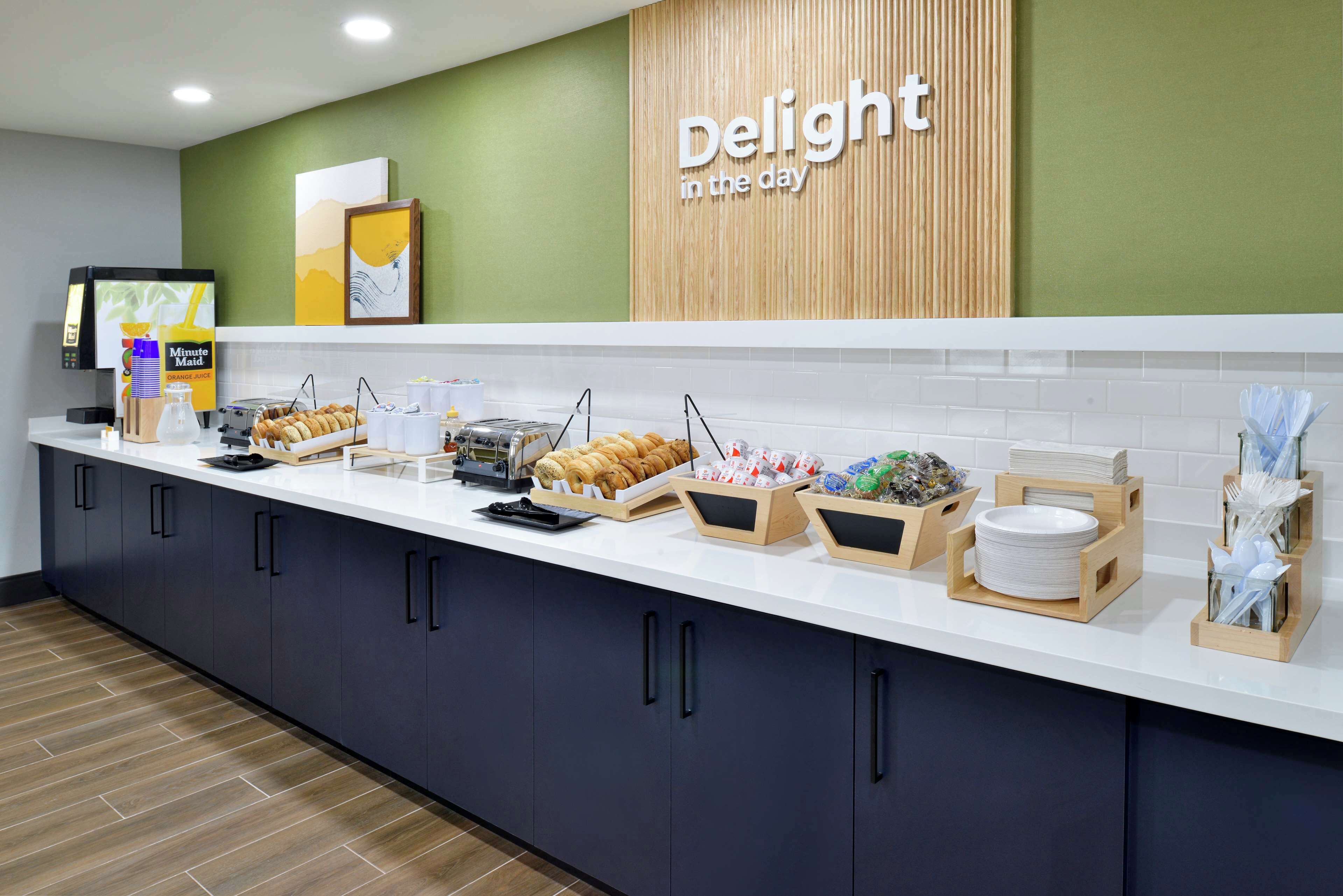 Free daily continental breakfast