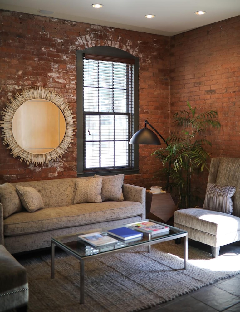 Mill Street Inn by null