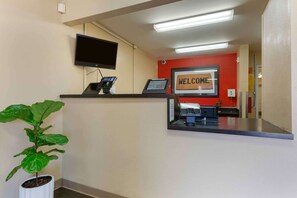 Lobby - Extended Stay America Select Suites Phoenix Scottsdale North (Scottsdale)