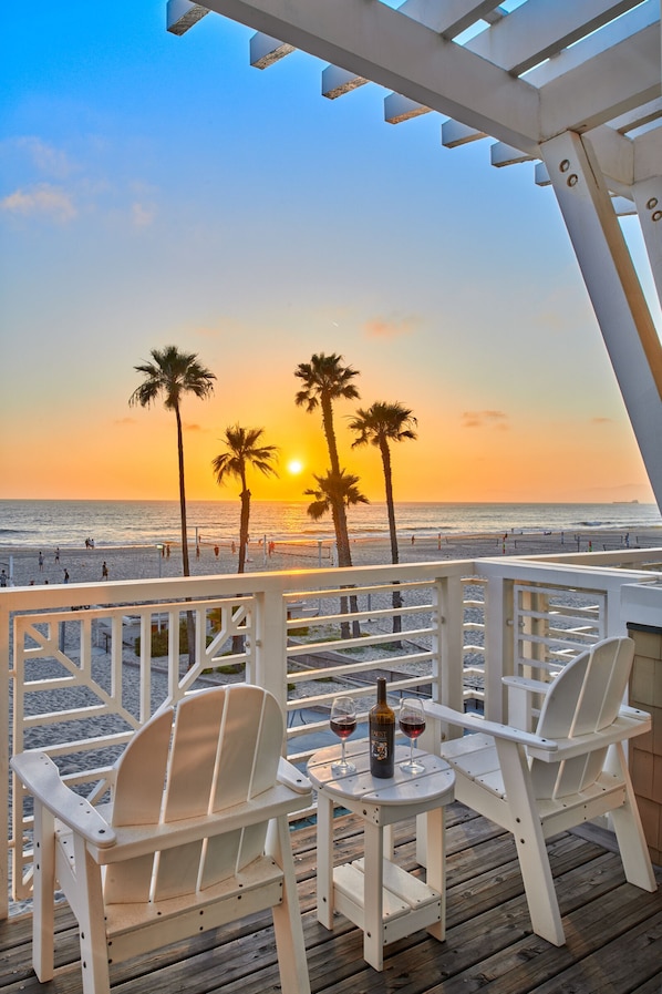 Suite, 1 King Bed, Oceanfront | Terrace/patio