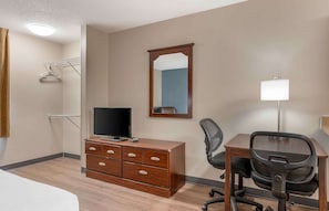 Desk, iron/ironing board, free WiFi, bed sheets