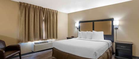 Escritorio, wifi gratis y ropa de cama