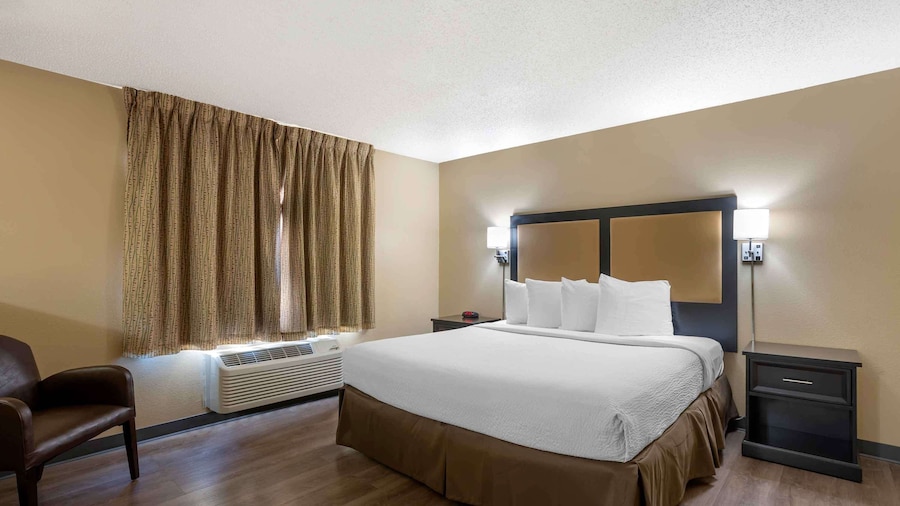 Extended Stay America Select Suites Springfield South