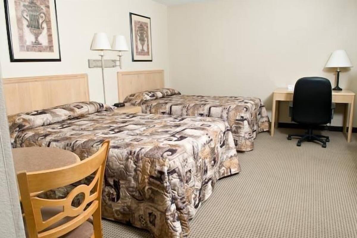 Standard Room, 1 Double Bed | Blackout drapes, iron/ironing board (on request), WiFi (free)