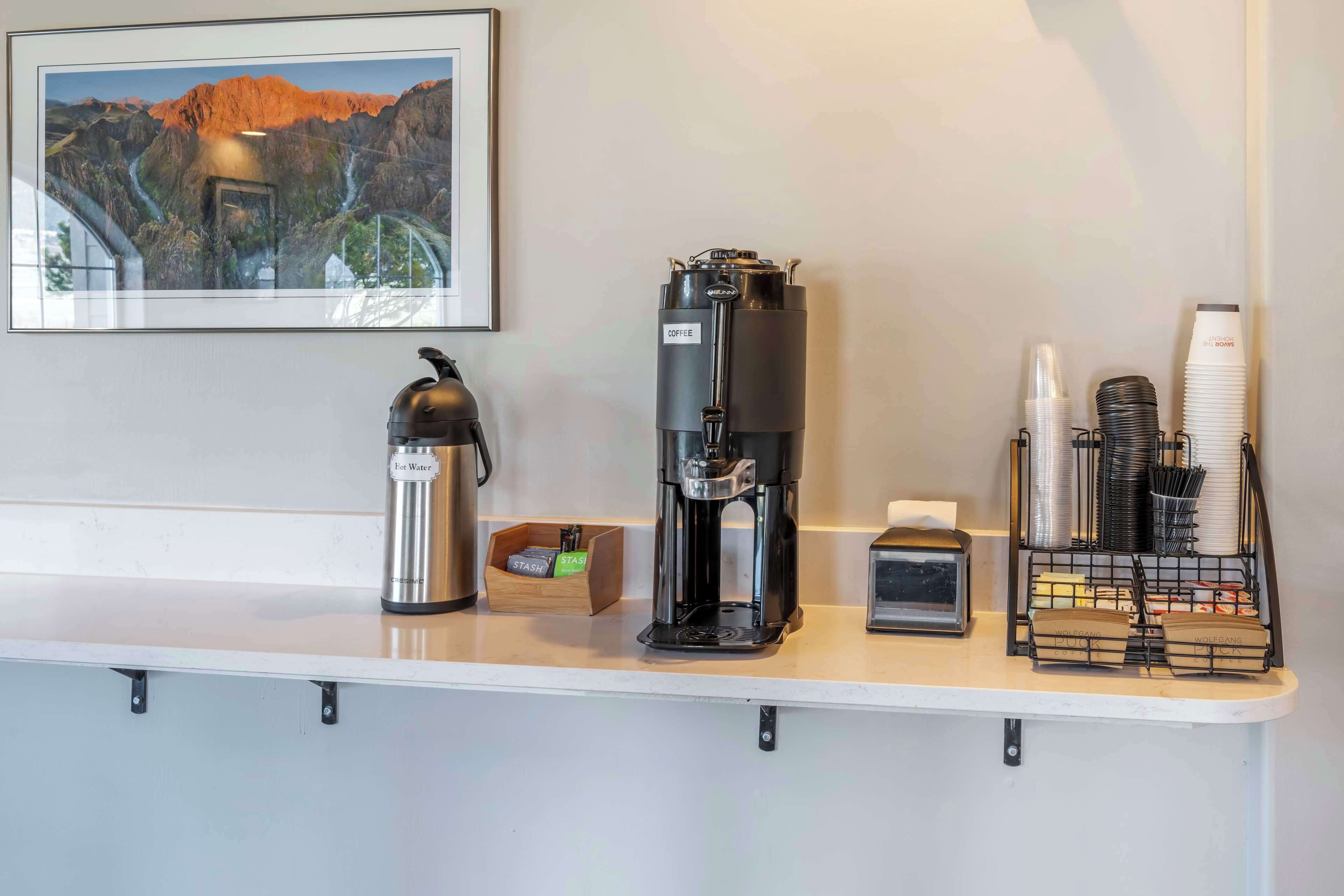 free daily continental breakfast