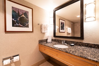 Free toiletries, hair dryer, towels at Poco Diablo Resort