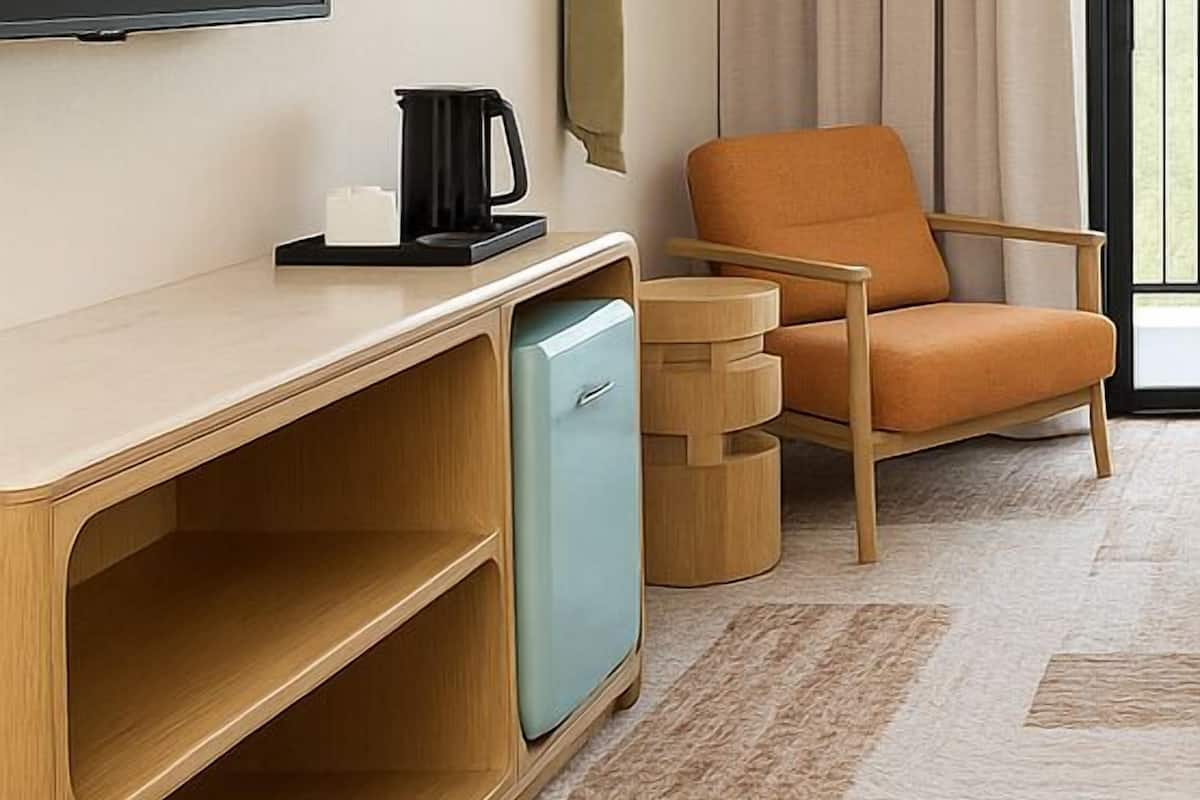 ملاءات للفراش لا تسبب الحساسية وأسرّة بطبقة علوية مريحة ومكتب