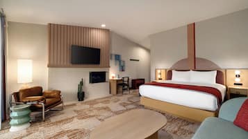 Hypo-allergenic bedding available, pillowtop beds, desk