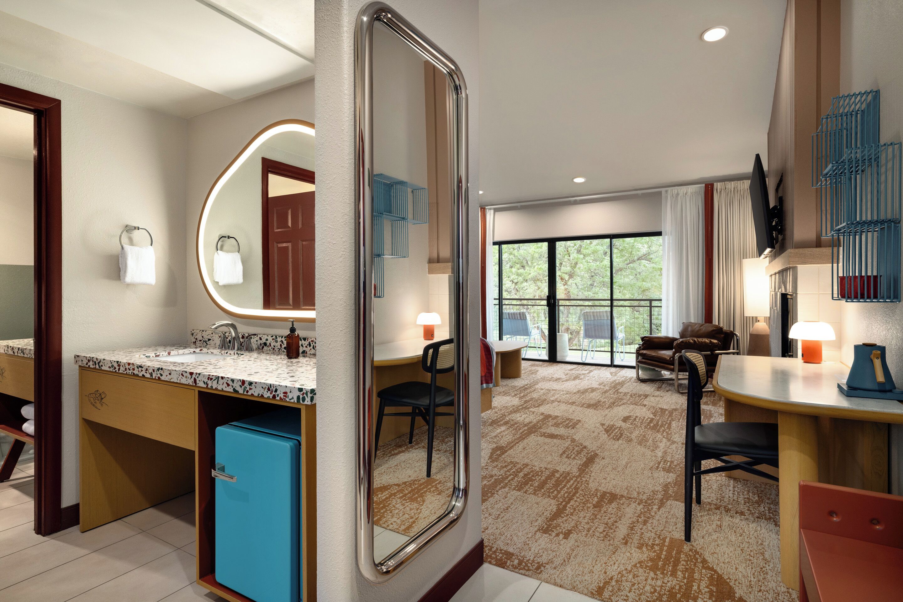 Room, 1 King Bed with Sofa bed, Fireplace (Balcony) | Hypo-allergenic bedding, pillow-top beds, desk, laptop workspace