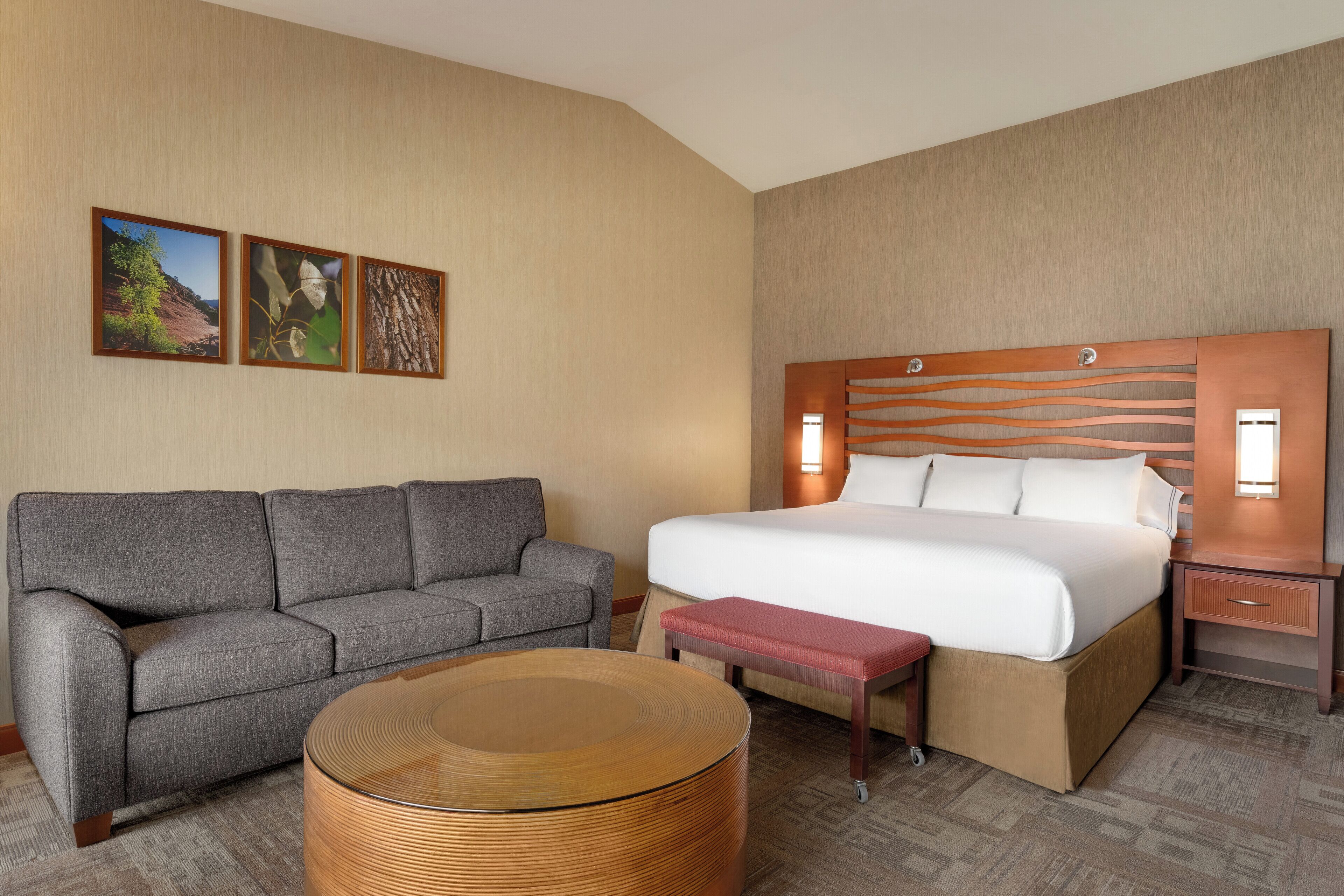 1 bedroom, hypo-allergenic bedding, pillow-top beds, desk