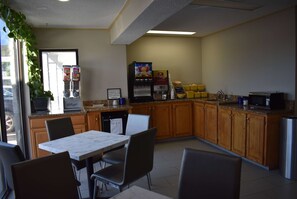 Desayuno para llevar gratuito y diario