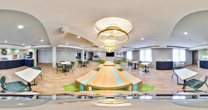 Spark by Hilton Milford Boston